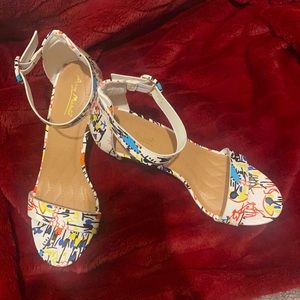 Ankle strap sandals.